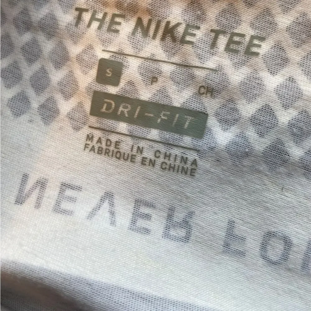 The Nike Tee Dri Fit White Short Sleeve Graphic Shirt Size Small